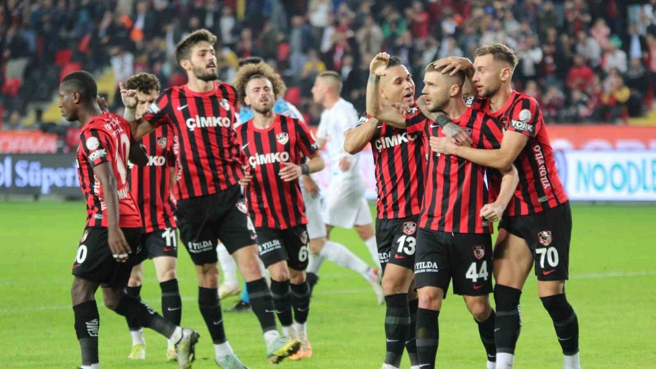 Trendyol Süper Lig: Gaziantep FK: 1 - Çaykur Rizespor: 0 (Maç Devam Ediyor)