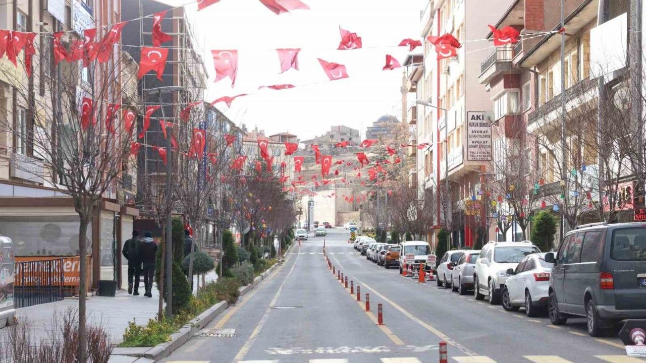 Başkan Savran’dan evlere ve iş yerlerine ’Türk Bayrağı’ çağrısı