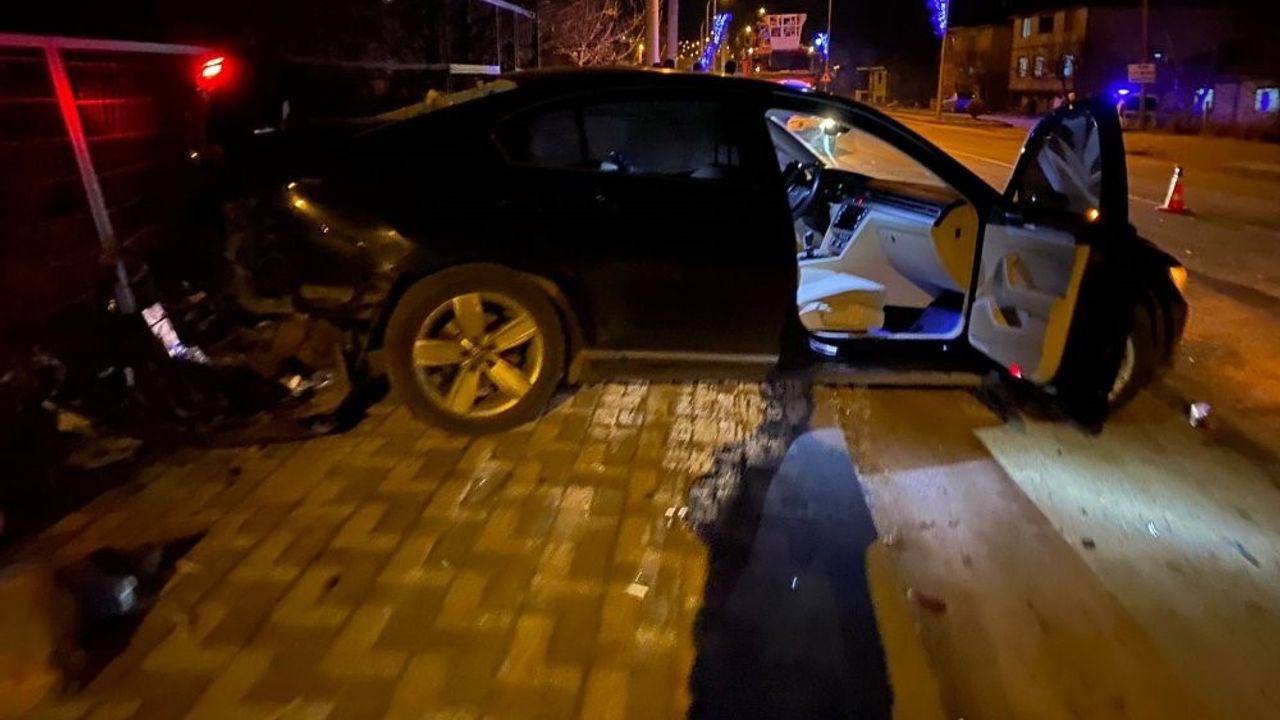 Başkanın makam araçları aynı cadde 3 yılda iki kez kazaya karıştı