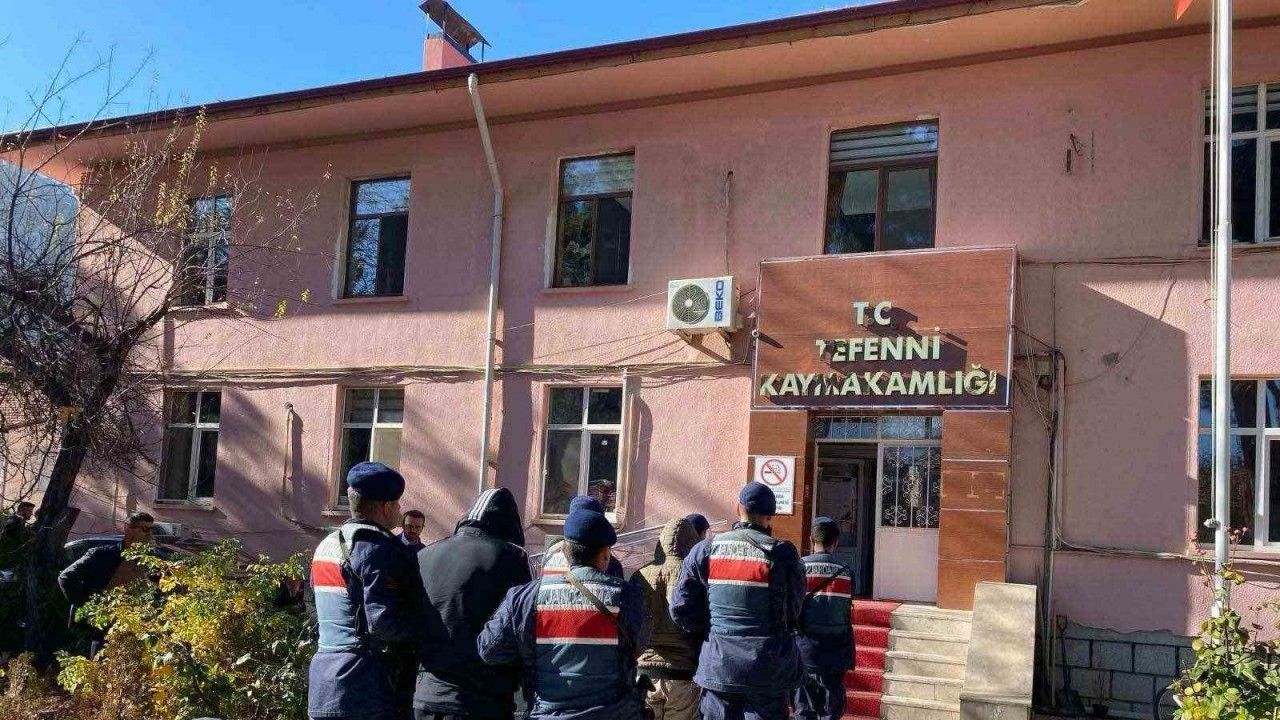 Burdur’da yakalanan 12 şahıs cezaevine gönderildi