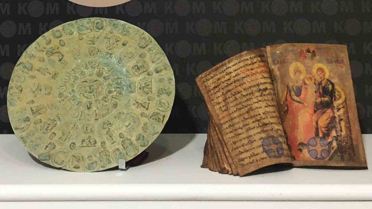 Kırıkkale’de tarihi eser niteliği taşıyan İncil ve obje ele geçirildi