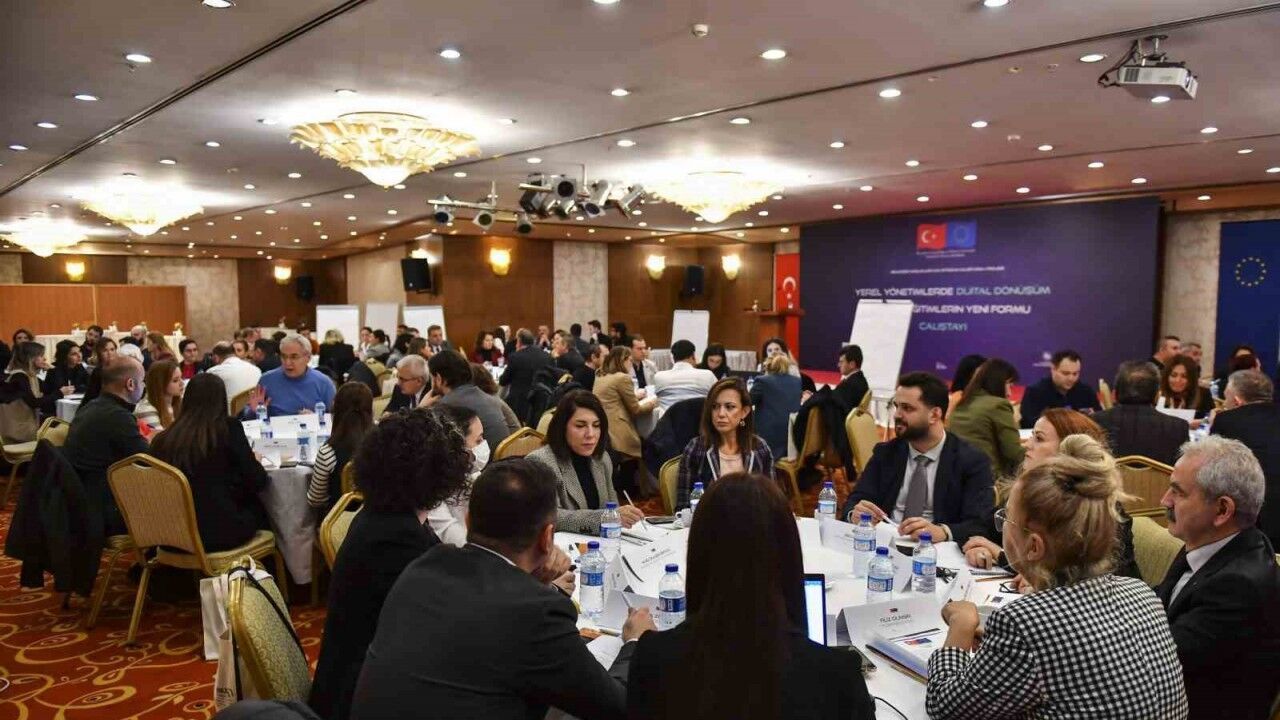 Ankara’da "Yerel Yönetimlerde Dijital Dönüşüm ve Mesleki Eğitimleri Yeni Formatı" çalıştayı düzenlendi