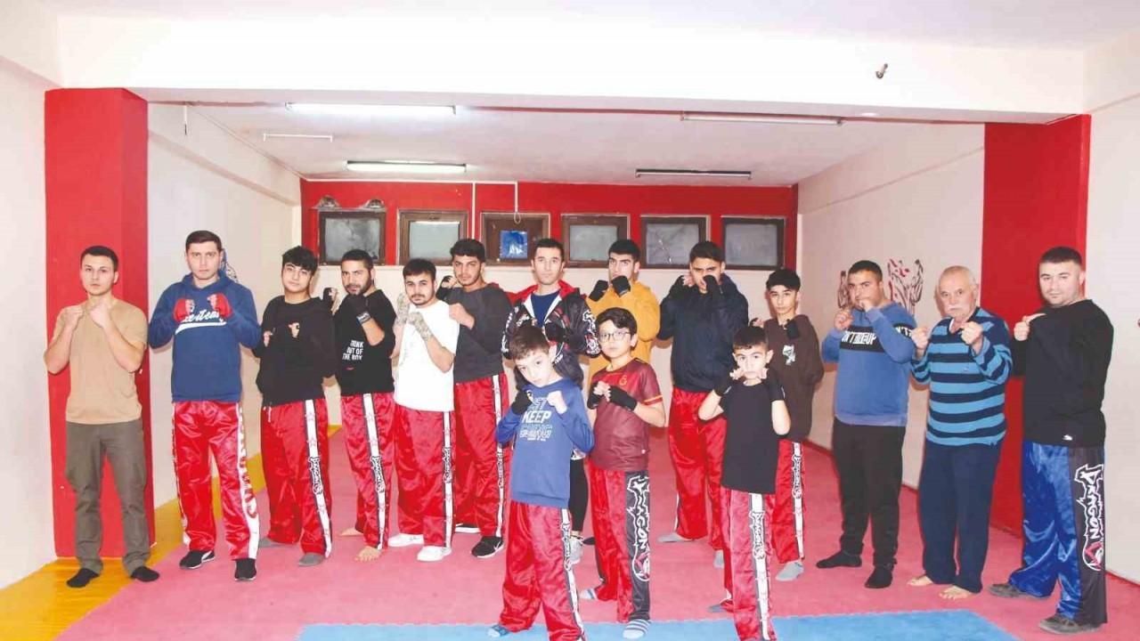 Sungurlu’da kick boks antrenmanları yeniden başladı