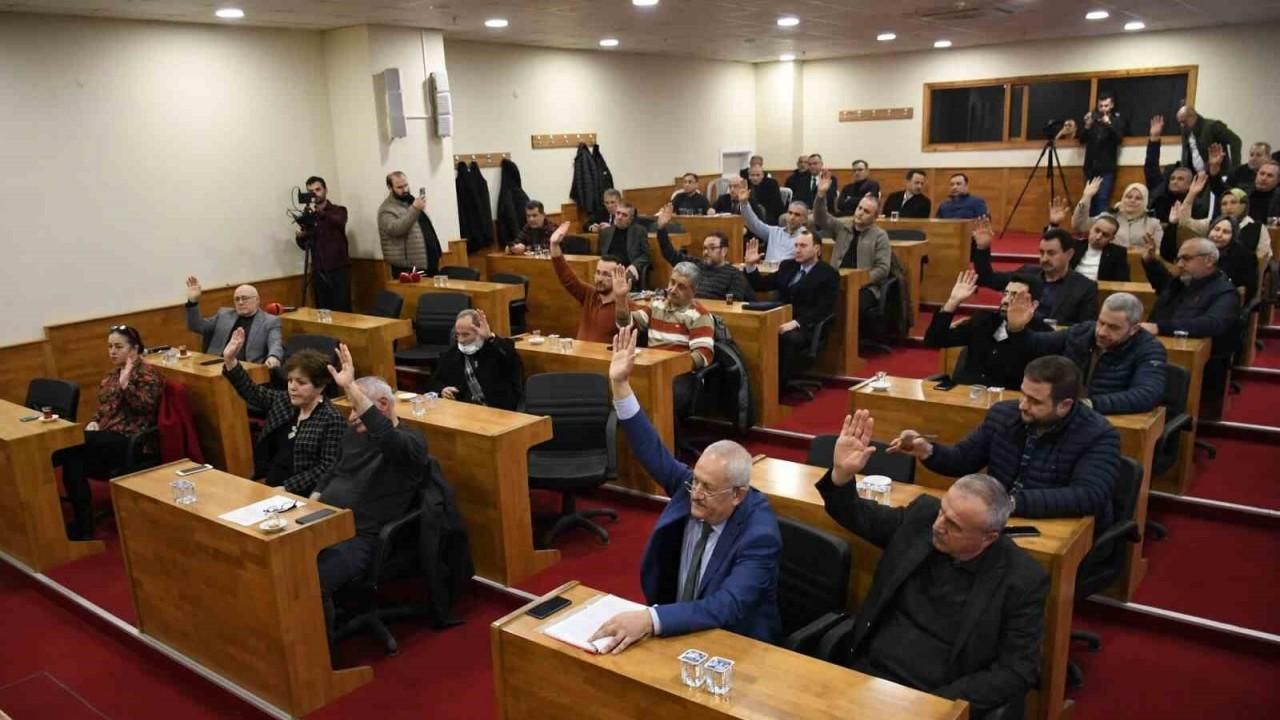 Vergili’nin emeklilere yönelik kararı AK Parti’nin desteğiyle kabul edildi
