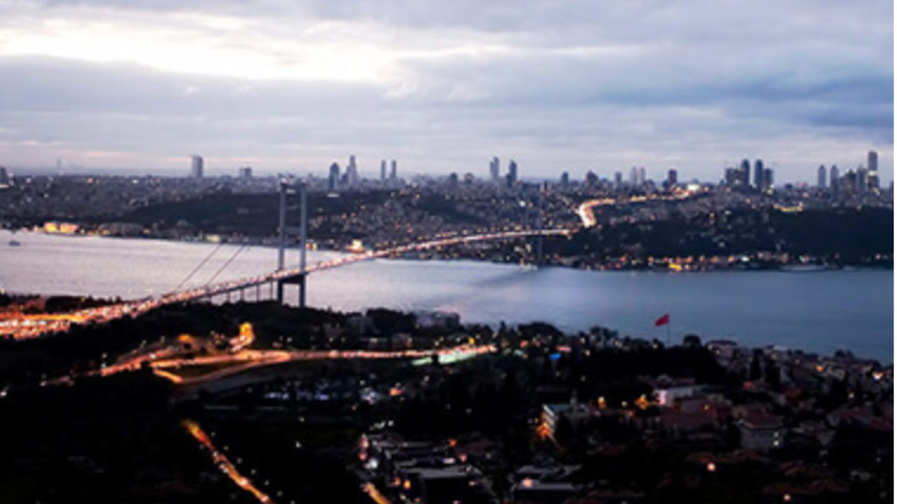 İstanbul'da 200 Metre Yükseklikte Cam Terası