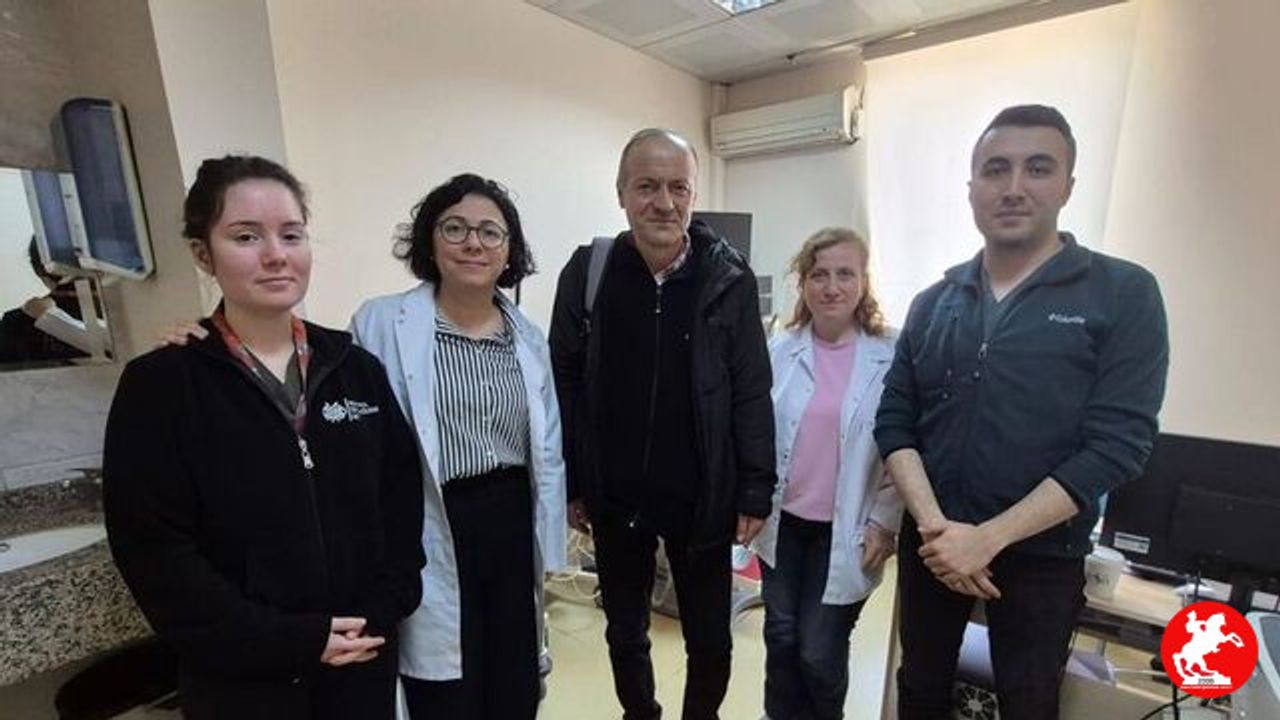 İnanılmaz Tıbbi Başarı! Kemiğe Yerleştirilen Cihazla İşitmesini Geri Kazandı