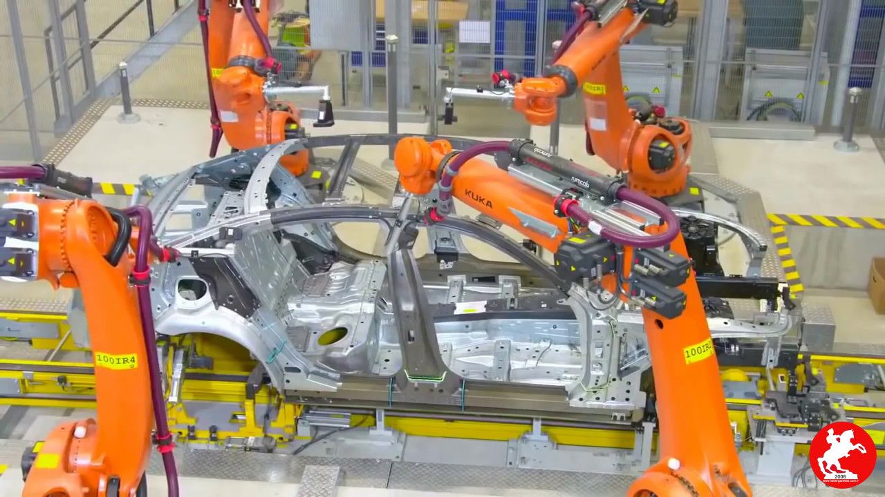 Video : Robotlarla Araba Üretimi Nasıl Olur?