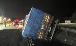 Samsun’da tır devrildi: 1 yaralı