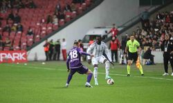 Trendyol Süper Lig: Samsunspor: 1 - Beşiktaş: 1 (Maç devam ediyor)