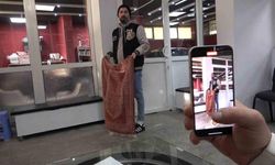 Video çekmek isterken az daha kendini yakıyordu