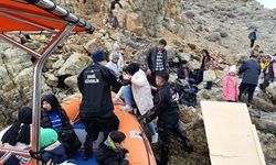 Ayvalık açıklarında adada mahsur kalan 11’i çocuk 39 düzensiz göçmen kurtarıldı