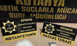 Kütahya’da uyuşturucu bulunan araçtaki 2’si kadın 3 kişi gözaltına alındı
