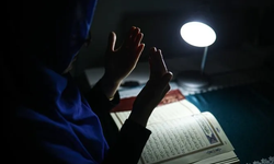 Amenerrasulü Duası Arapça Yazılışı, Türkçe Anlamı, Tefsiri Ve Diyanet Meali