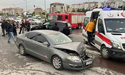Sivas’ta 3 araç çarpıştı: 3 yaralı
