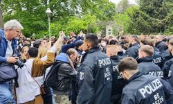 Berlin Özgür Üniversitesi’ndeki Gazze’ye destek protestosuna polisten müdahale