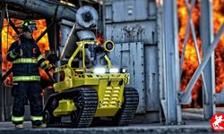 Yangınla Mücadelede Devrim! Bu Robot Merdiven Çıkıyor, Alevleri 60 Metreden Bastırıyor!