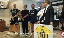 Tadic ve Dzeko’ya Şok Veda! Plaket Töreni Mutfakta Yapıldı, Taraftar Ayakta!
