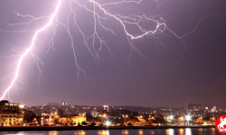 📰 Samsun’da Gök Yüzü Sır Veriyor: Gündüz Parçalı, Gece Puslu