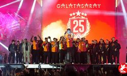 Video: Galatasaray Şampiyonluk Kutlamalarında Victor Osimhen Stay With Us Tezahüratları!!