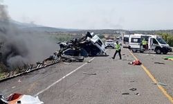 Meksika’da Feci Kaza: Otoyolda Can Pazarı!