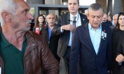 Özgür Özel’e AKM Çıkışında Yumruklu Saldırı