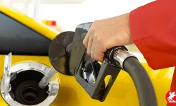 Akaryakıtta fiyat tablosu değişti, Motorin 50 TL'yi geçti