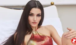 Hande Erçel Bodrum'da Tatilde! Plajda Mavi Bikinisiyle O Anlar Kameralara Yansıdı!