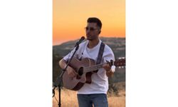 AŞK ŞİMDİLİK BEKLEMEDE, ÖNCELİĞİM KARİYERİM!