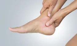 Ayağınızda Oluşan Çukur, Kalp ve Organ Sağlığınız İçin Kritik Bir İşaret Olabilir!