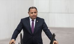 Halil Öztürk Kimdir? Türk Siyaset Sahnesinin Avukat Milletvekilinin Hayatı