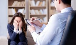 Türkiye'de Psikolog Maaşları: Kamuda Ve Özel Sektörde Kazançlar Nasıl Değişiyor?