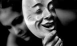 Rengin Gizli Yüzü: Psikopat Eğilimli Kişilerin Neden Bu Renge Yöneldiği Ortaya Çıktı