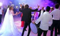 Arkadaşımın Düğününde Çeyrek Mi Gram Altın Mı Takmalıyım?