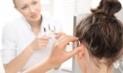 Minik Kulaklar İçin Büyük Teknoloji: Çocuk İşitme Cihazı ile Seslere Güvenli Adım