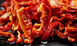 Bir Kavanozda Yaz Gibi - Zeytinyağlı Kurutulmuş Domatesin Sırrı Ortaya Çıktı