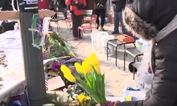 Amerika’da Protestolar Sürüyor! Alex Pretti’nin Anısına Çiçek Bırakıyorlar