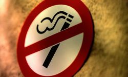 Yeni Sigara Yasakları Kapıda! Marketlerde Görünmeyecek, Parklarda İçilemeyecek