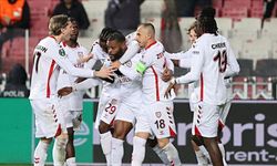 Samsunspor Avrupa’da Tarih Yazıyor: Shkendija’yı Deviren Kırmızı-Şimşekler Son 16 Turunda!