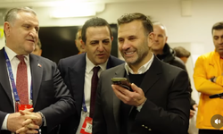 Recep Tayyip Erdoğan Üst Tura Yükselen Galatasaraylı Oyuncuları ve Okan Buruğu Tebrik Etti