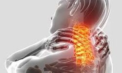 Uzun Süre Telefon Kullananlarda Boyun Ağrısı: Nedenleri ve Çözüm Yolları