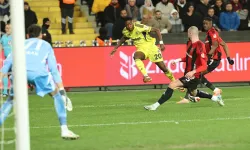 Fenerbahçe Gaziantep'te Turu 4 Golle Aldı: Ziraat Türkiye Kupası’nda Çeyrek Final Biletini Kaptı