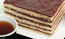 Pratik Bisküvili Pasta: Hızlı, Yumuşacık ve Herkesin Yapabileceği Tatlı