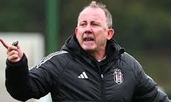 Beşiktaşlı Sergen Yalçın’dan Önemli Açıklamalar: “Hakem Kafasını Çeviriyor!”