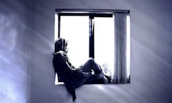 Yalnızlık Psikolojisi: Yalnız Hissetmenin Sebepleri Neler?