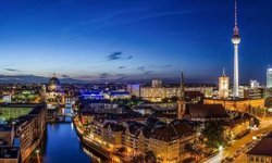 Almanya’da 17-45 Yaş Arası Erkeklere Yasak Mı Geliyor?