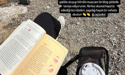 Çağla Şikel Kitap Okurken Paylaştı! Beğeni Yağdı!