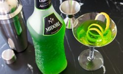 Midori Likör Fiyat: 2026 Güncel Liste ve Kavun Likörü Rehberi