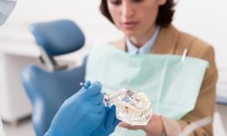 Protez Yerine Diş İmplant Yaptırmanın 10 Faydası