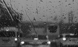 Bugün Dışarı Çıkarken Dikkat: Fırtına ve Sağanak Yağış Kapıda!