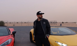 Burak Bulut Lüks Arabalarla Poz Verdi! O Resme Binlerce Yorum Geldi